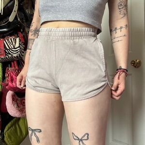 KITH GREY WOMENS SHORTS XS